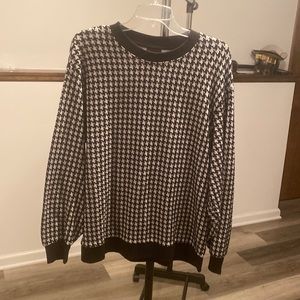 XL Houndstooth Sweater